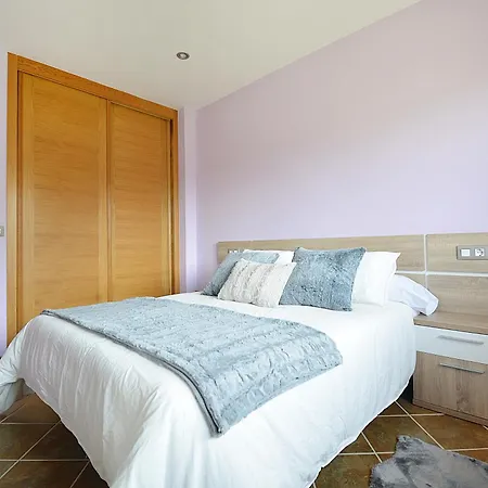 Вилла Galihost - Con Piscina En