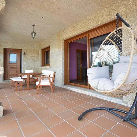 Galihost - Con Piscina En Villa Cambados