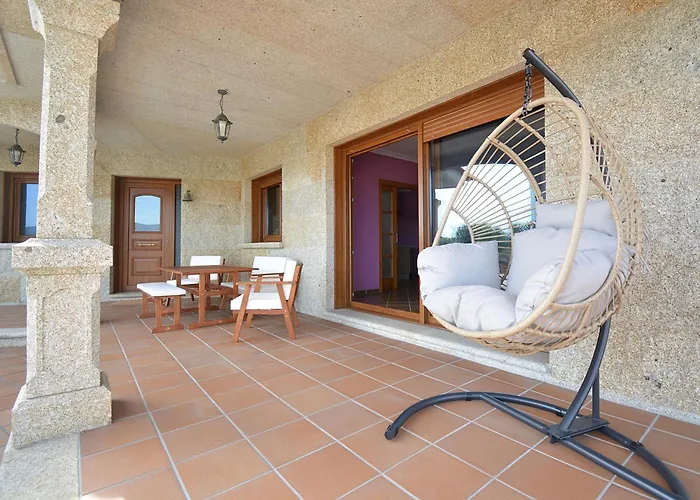 Galihost - Con Piscina En Villa Cambados