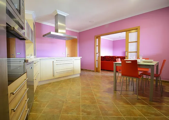 Villa Galihost - Con Piscina En *